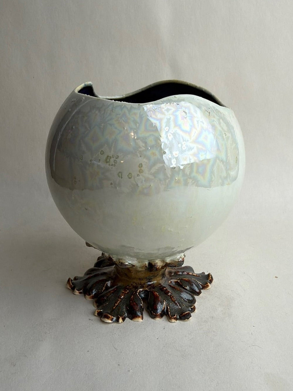White Crystal Ball Planter