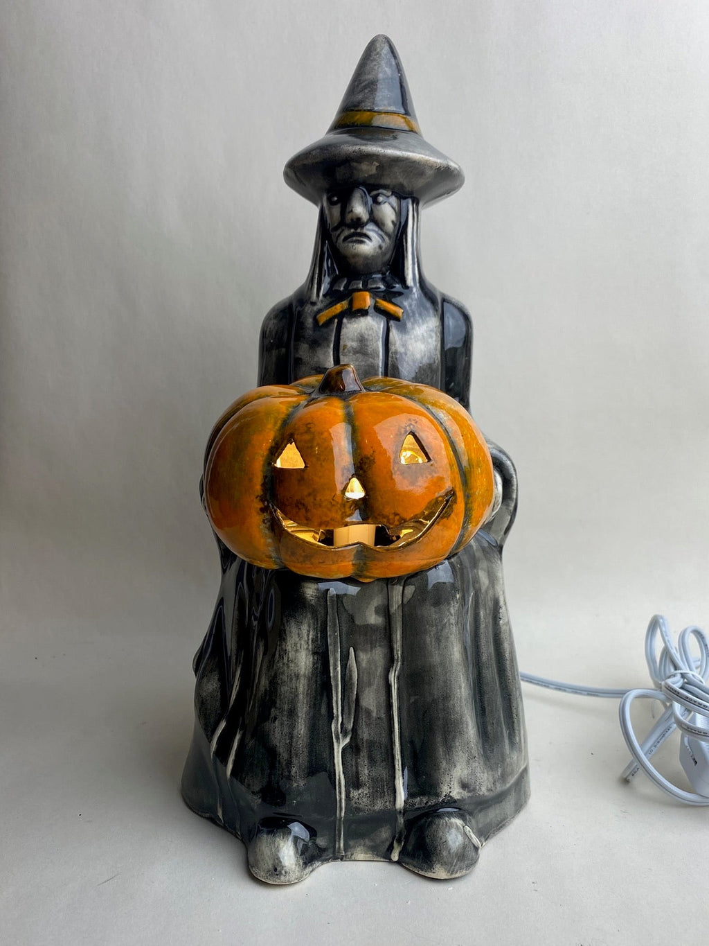 Large Vintage Style Witch with Jack-o-lantern Light